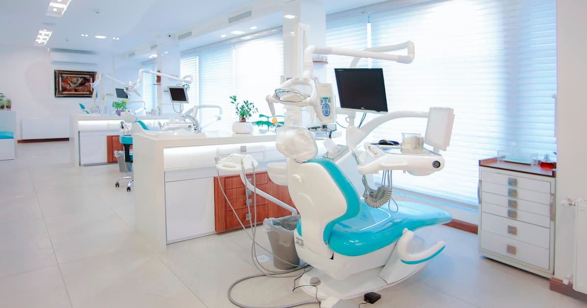 Denture care tips for maintaining dental health - Dent Health Dental Clinic Hyderabad Denture care tips for maintaining dental health - Dent Health Dental Clinic Hyderabad
